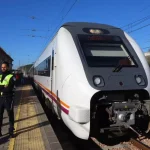 El tren de proximidad Villa del Río-Palma del Río durante su recorrido. Foto; GPR Medio Guadalquivir